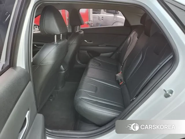 Hyundai Avante Hybrid (CN7) 2022 Белый из Кореи, фото 4