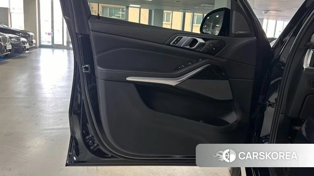 BMW X5 (G05) 2024 Черный из Кореи, фото 4