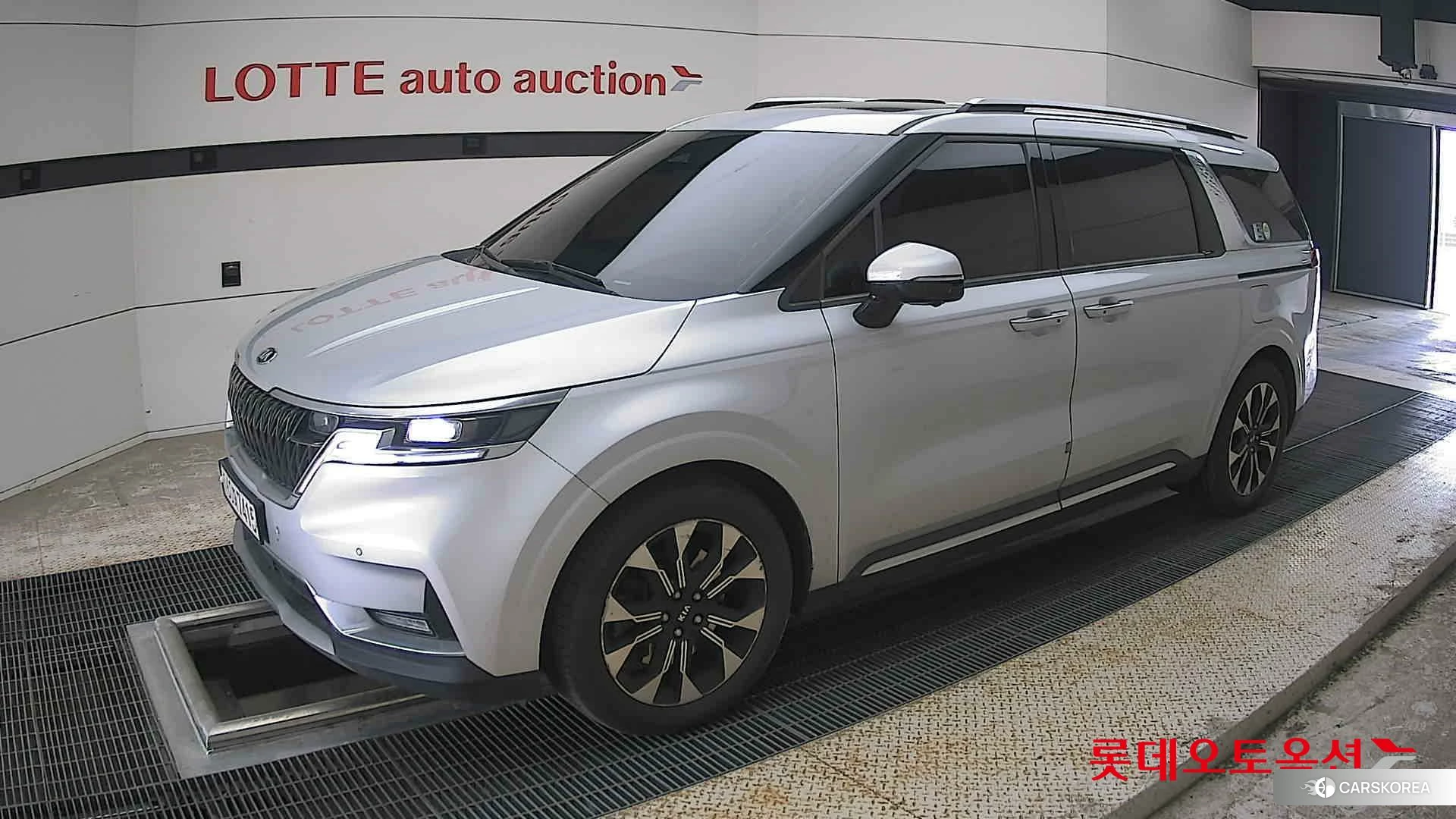 Kia Carnival 2021 Silky Silver из Кореи, фото 4