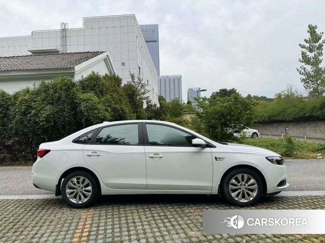 Buick Yinglang 2021 Белый из Китая, фото 4