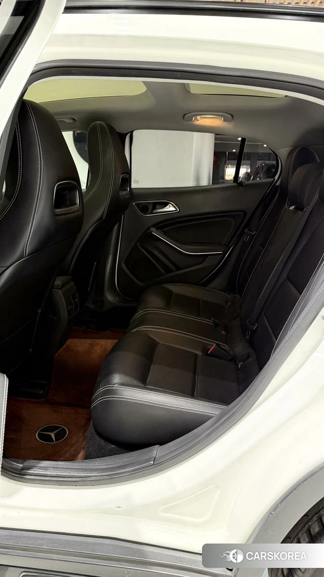 Mercedes-Benz GLA 2019 Белый из Китая, фото 4
