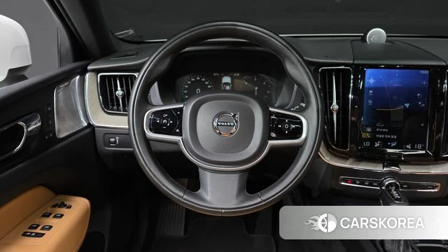 Volvo XC60 second Generation 2019 Белый из Кореи, фото 4