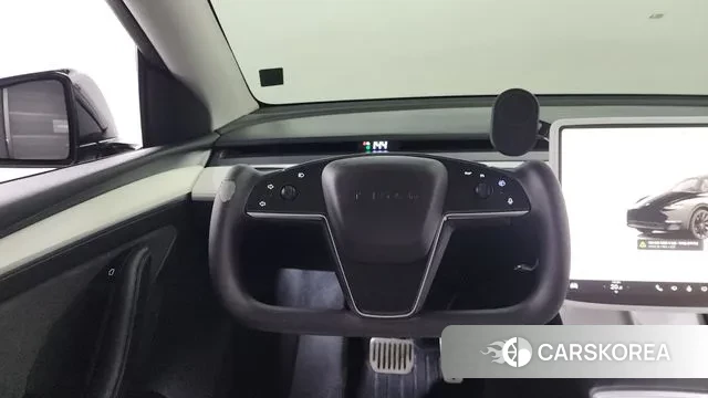 Tesla Model Y 2023 Черный из Кореи, фото 4