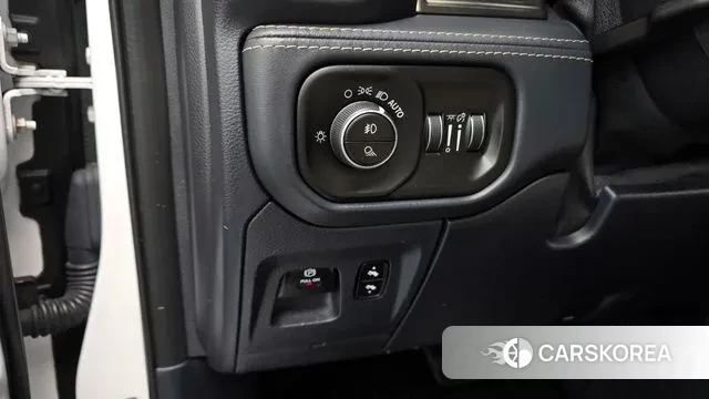 Dodge Lampicup 2018 Белый из Кореи, фото 4