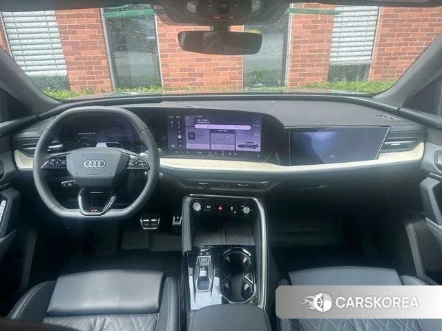 Audi Q5L 2026 Серебристо-серый из Китая, фото 4