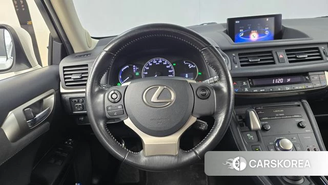 Lexus CT200h 2018 Белый из Кореи, фото 4