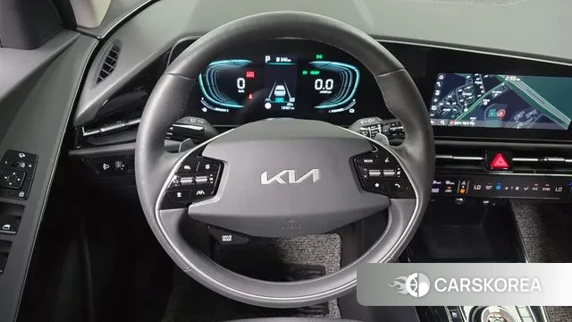 Kia Di Ol Nu Niro 2023 Серебристо-серый из Кореи, фото 4