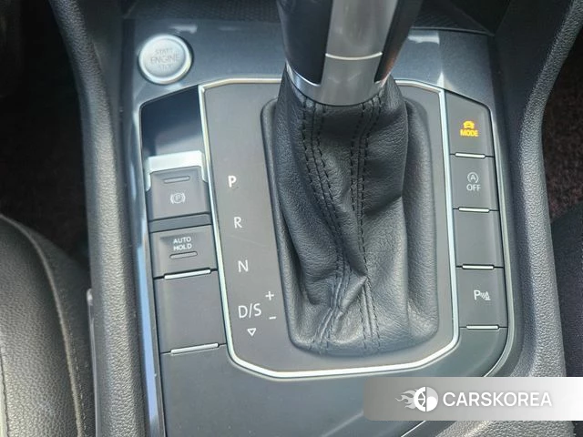 Volkswagen Tiguan second Generation 2018 Белый из Кореи, фото 4
