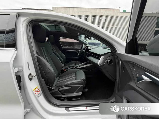 Audi A3 2022 Белый из Китая, фото 4