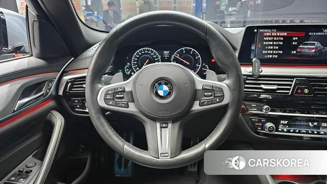 BMW 5 Series (G30) 2019 Серебристо-серый из Кореи, фото 4