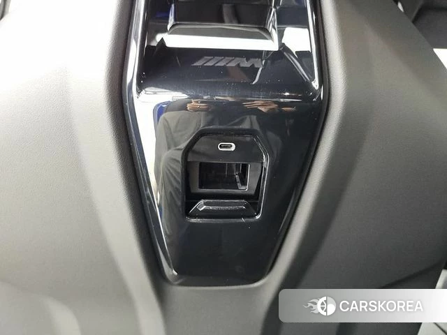 BMW M5 (G90) 2025 Синий из Кореи, фото 4