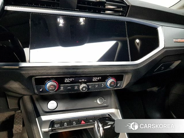 Audi Q3 (F3) 2020 Белый из Кореи, фото 4