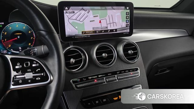 Mercedes-Benz GLC-Class X253 2023 Белый из Кореи, фото 4
