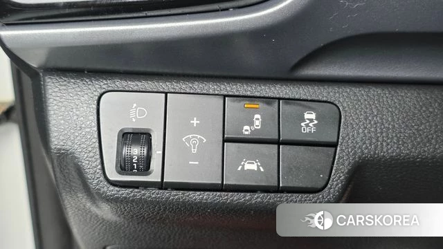 Kia Stonic 2018 Белый из Кореи, фото 4