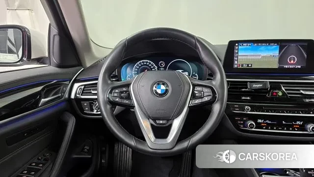 BMW 5 Series (G30) 2019 Белый из Кореи, фото 4