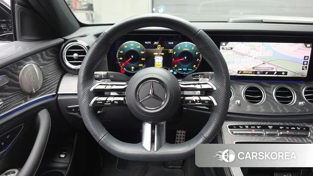 Mercedes-Benz E-Class W213 2023 Белый из Кореи, фото 4