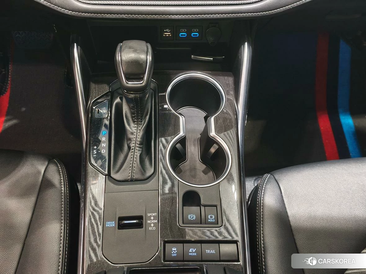Toyota Crown Lufang 2022 Белый из Китая, фото 4