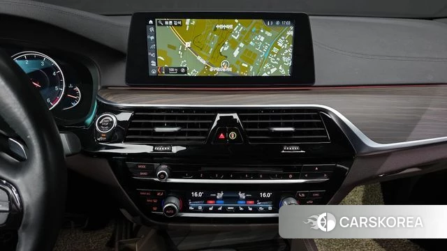BMW 5 Series (G30) 2018 Белый из Кореи, фото 4
