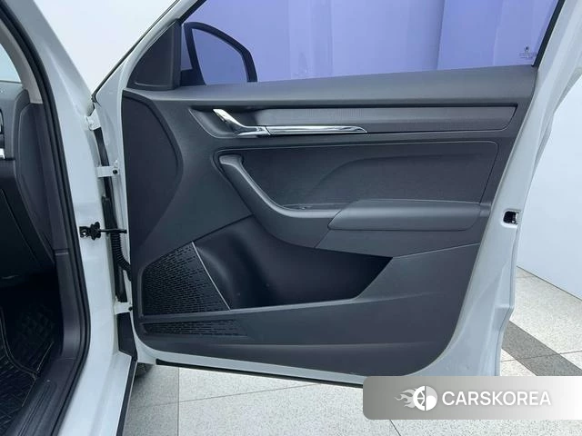 Skoda Komick 2023 Белый из Китая, фото 4