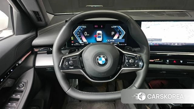 BMW 5 Series (G60) 2024 Белый из Кореи, фото 4