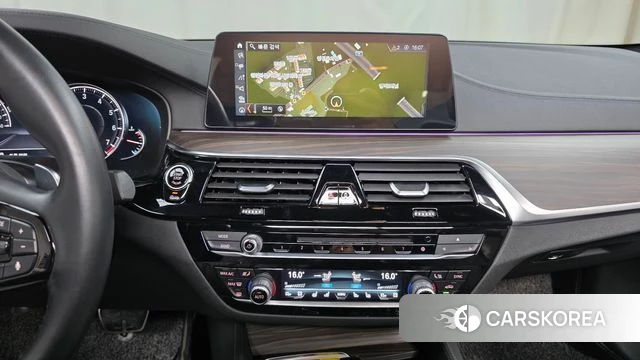 BMW 5 Series (G30) 2018 Серый из Кореи, фото 4