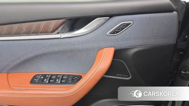 Maserati Levante 2019 Черный из Кореи, фото 4