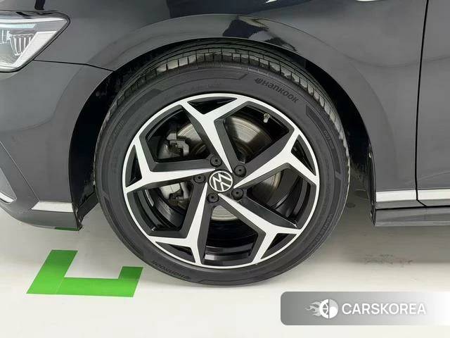Volkswagen Magotan 2023 Черный из Китая, фото 4