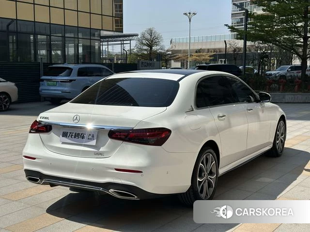 Mercedes-Benz E-class 2023 Белый из Китая, фото 4