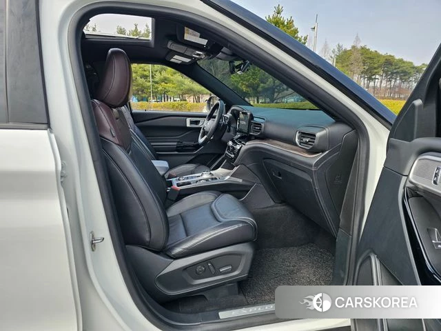 Ford Explorer 6th Generation 2021 Белый из Кореи, фото 4