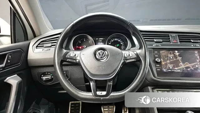 Volkswagen Tiguan second Generation 2018 Белый из Кореи, фото 4