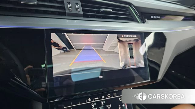 Audi e-Tron 2021 Черный из Кореи, фото 4