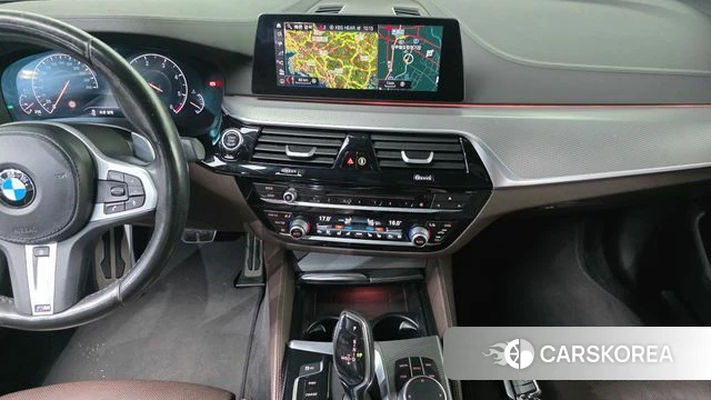 BMW 5 Series (G30) 2019 Черный из Кореи, фото 4