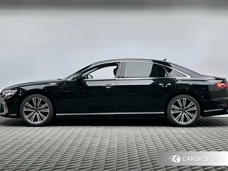 Audi A8 2024 Черный из Китая, фото 4