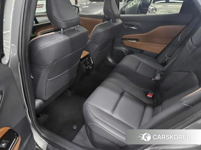 Toyota Crown Crossover 2025 Серый из Кореи, фото 4