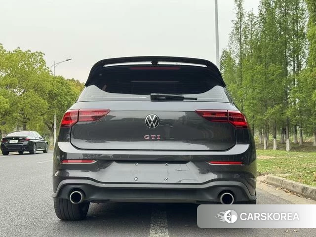 Volkswagen Golf GTI 2021 Черный из Китая, фото 4