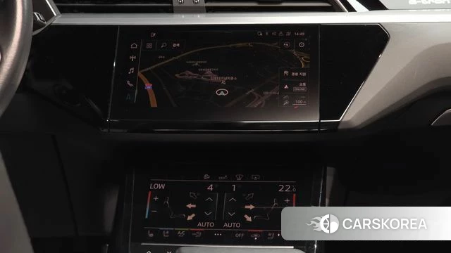 Audi e-Tron 2020 Серебряный из Кореи, фото 4