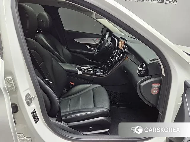 Mercedes-Benz C-Class W205 2018 Белый из Кореи, фото 4