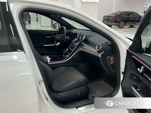 Mercedes-Benz Class C 2024 Белый из Китая, фото 4