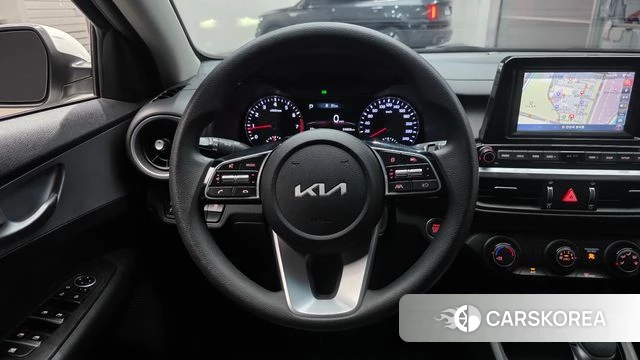 Kia The New K3 2nd generation 2022 Белый из Кореи, фото 4