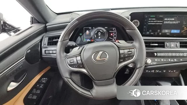 Lexus ES300h 7th generation 2023 Черный из Кореи, фото 4