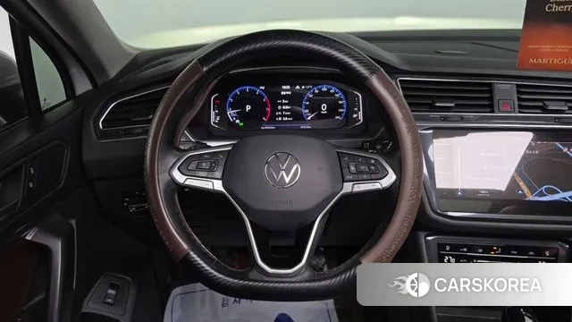 Volkswagen Tiguan Allspace 2022 Белый из Кореи, фото 4
