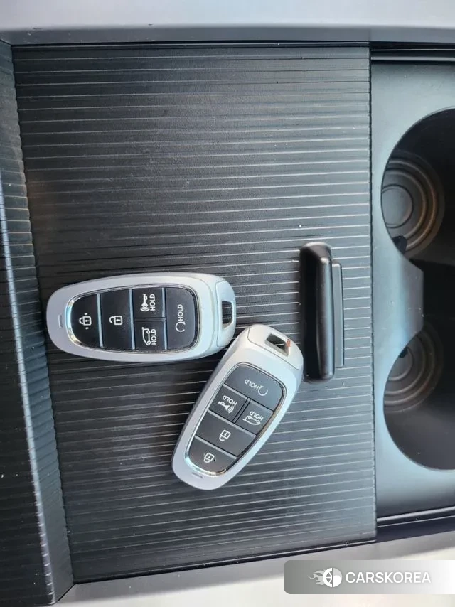 Hyundai Staria 2021 Серебряный из Кореи, фото 4