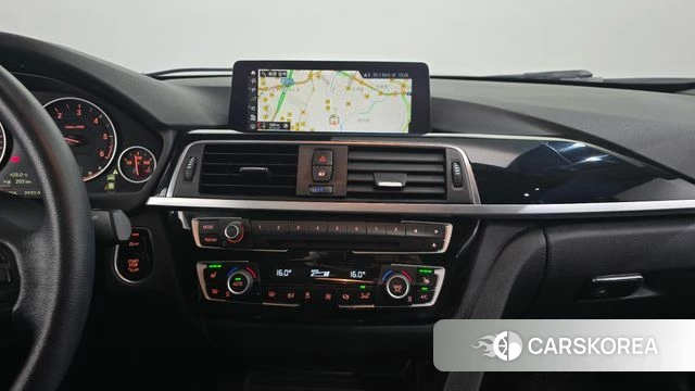BMW 3 Series (F30) 2018 Черный из Кореи, фото 4