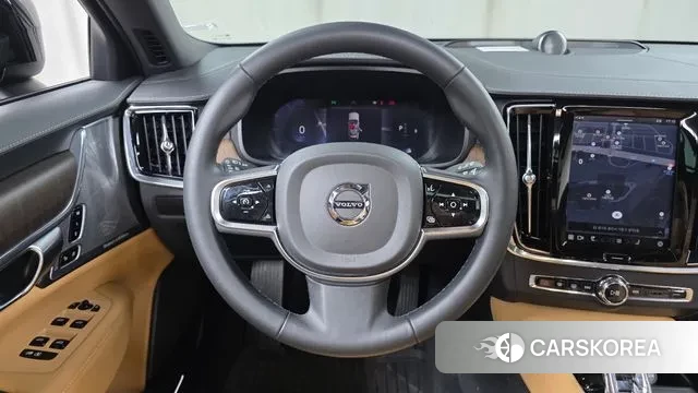 Volvo V90 Cross-Country 2023 Черный из Кореи, фото 4