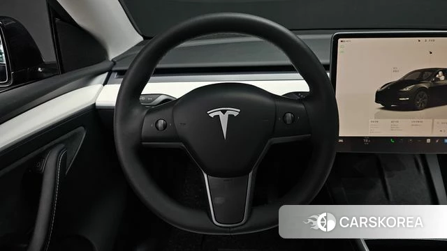 Tesla Model Y 2024 Черный из Кореи, фото 4