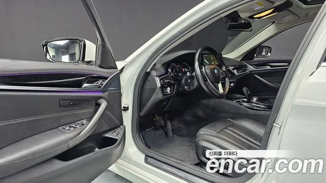 BMW 5 Series (G30) id 2663016 из Кореи 4