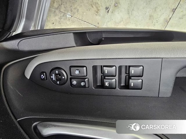 Kia The New Kia Ray 2023 Серебристо-серый из Кореи, фото 4