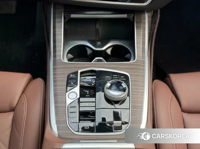 BMW X7 2021 Черный из Китая, фото 4