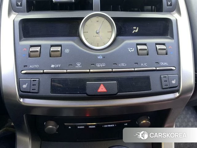 Lexus NX 2021 Серебристо-серый из Китая, фото 4