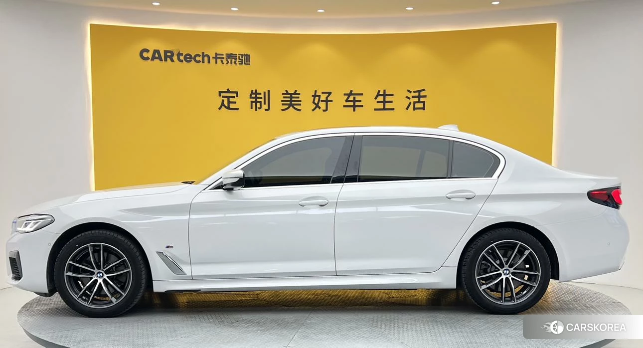 BMW 5 series 2021 Белый из Китая, фото 4